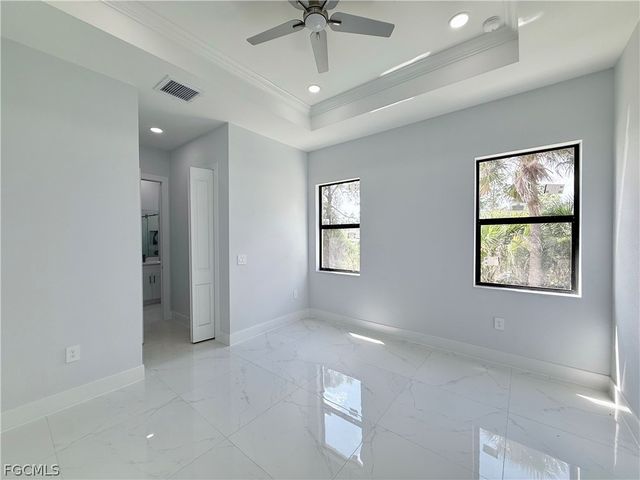 2910 19th ST SW, Lehigh Acres, FL 33976