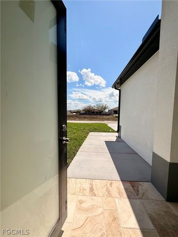 2910 19th ST SW, Lehigh Acres, FL 33976