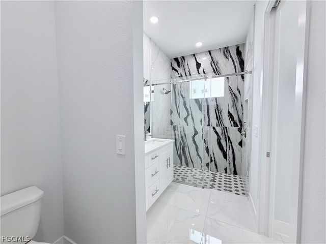 2910 19th ST SW, Lehigh Acres, FL 33976