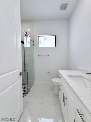 2910 19th ST SW, Lehigh Acres, FL 33976