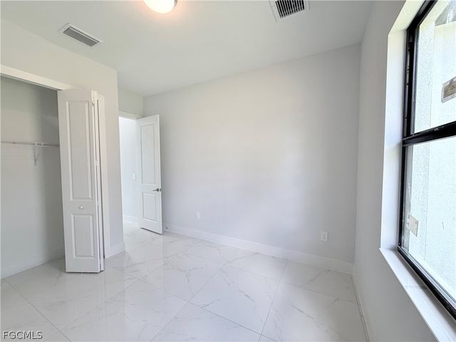 2910 19th ST SW, Lehigh Acres, FL 33976