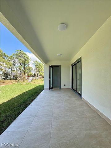 2910 19th ST SW, Lehigh Acres, FL 33976