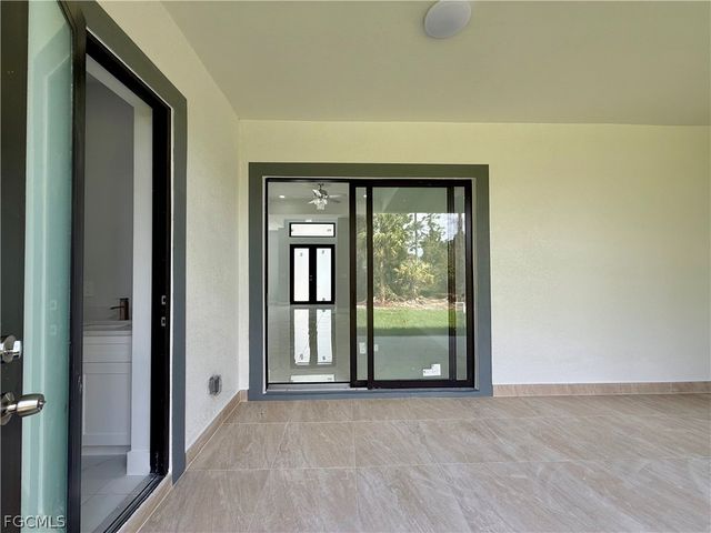 2910 19th ST SW, Lehigh Acres, FL 33976