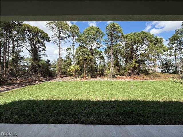 2910 19th ST SW, Lehigh Acres, FL 33976