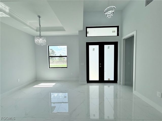 2910 19th ST SW, Lehigh Acres, FL 33976