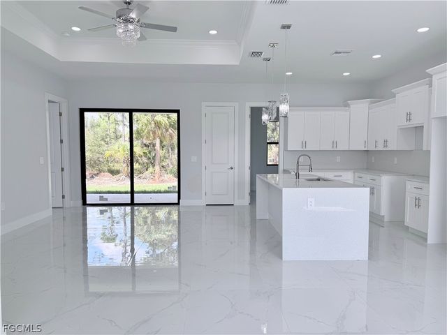 2910 19th ST SW, Lehigh Acres, FL 33976