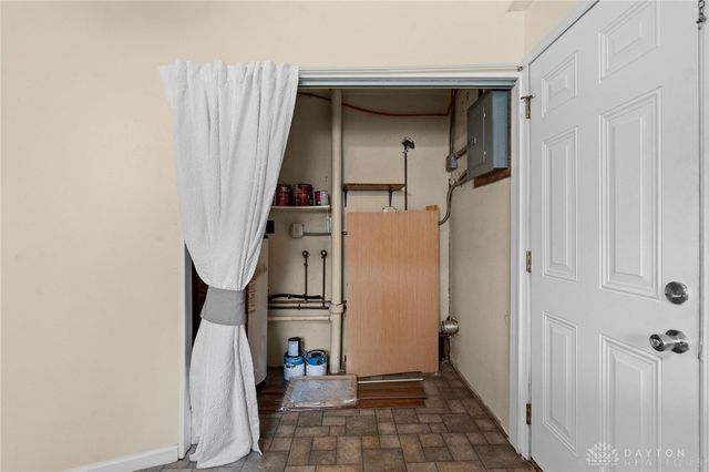 1182 Jeanette Drive, Beavercreek, OH 45432