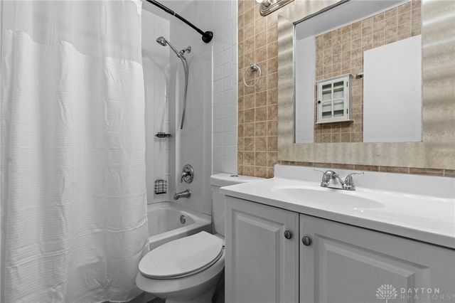 1182 Jeanette Drive, Beavercreek, OH 45432