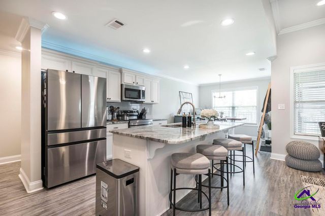 310 Creek Ridge Dr, Warner Robins, GA 31088