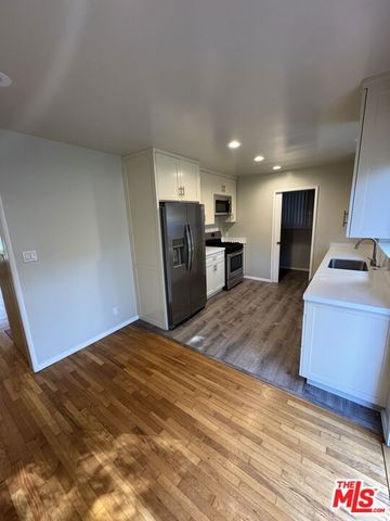 676 Bienveneda Avenue, Pacific Palisades, CA 90272