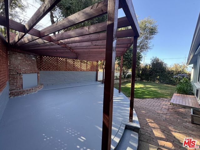 676 Bienveneda Avenue, Pacific Palisades, CA 90272