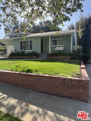 676 Bienveneda Avenue, Pacific Palisades, CA 90272