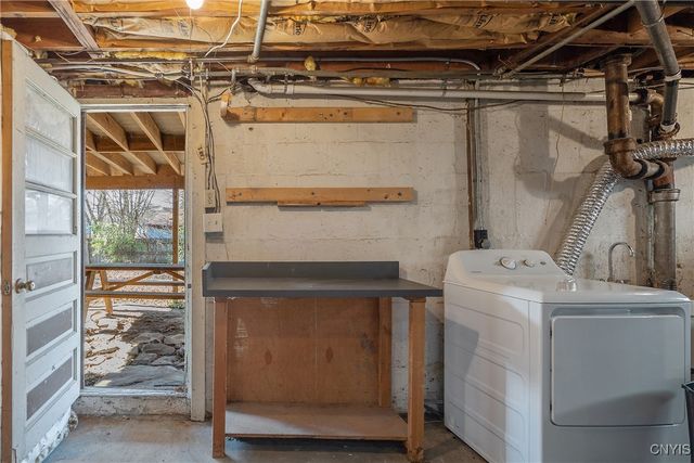 121 Gillespie Avenue, Camillus, NY 13219