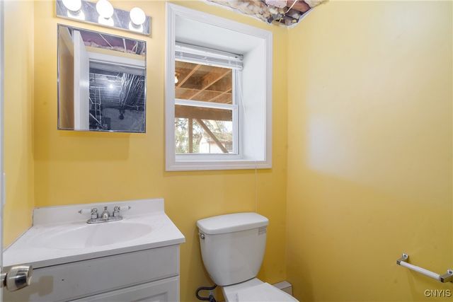 121 Gillespie Avenue, Camillus, NY 13219