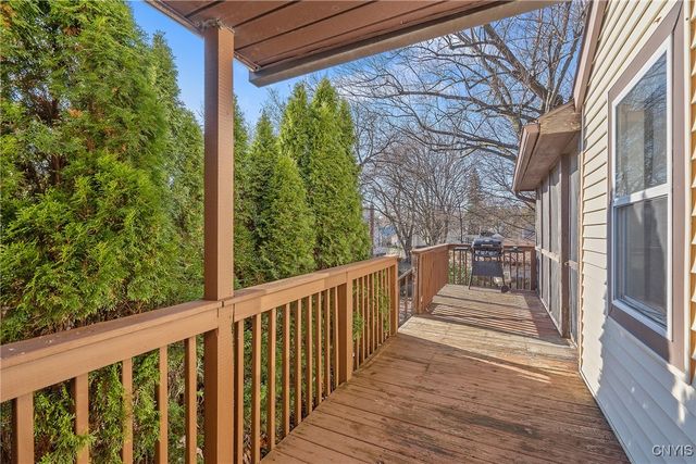 121 Gillespie Avenue, Camillus, NY 13219