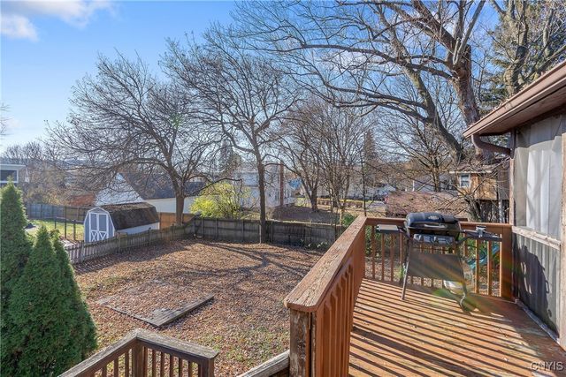 121 Gillespie Avenue, Camillus, NY 13219