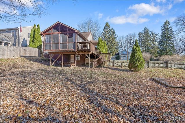 121 Gillespie Avenue, Camillus, NY 13219