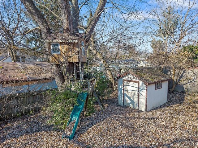 121 Gillespie Avenue, Camillus, NY 13219