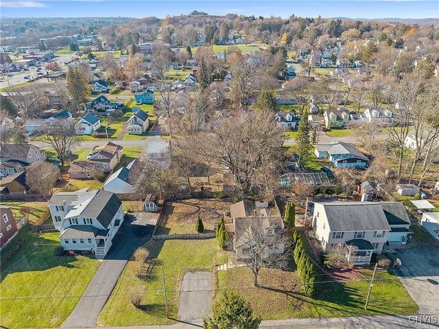 121 Gillespie Avenue, Camillus, NY 13219