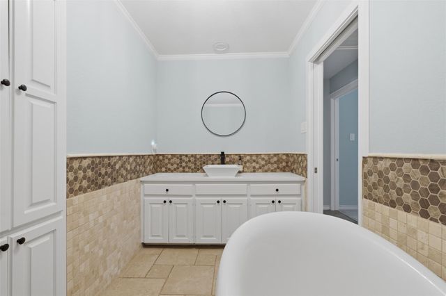 142 Woodland TRL, Leander, TX 78641