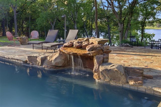 142 Woodland TRL, Leander, TX 78641