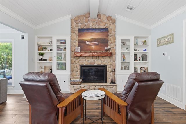 142 Woodland TRL, Leander, TX 78641