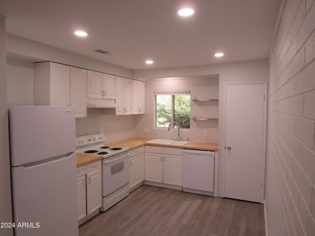 1450 E BETHANY HOME Road 34, Phoenix, AZ 85014