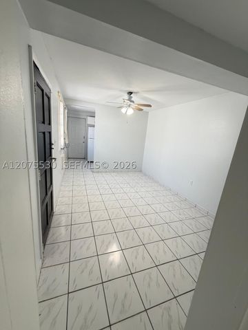 1261 W 60th Ter 1261, Hialeah, FL 33012