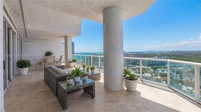 16500 Collins Ave PHE, Sunny Isles Beach, FL 33160