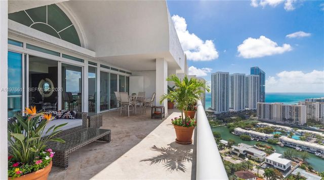 16500 Collins Ave PHE, Sunny Isles Beach, FL 33160