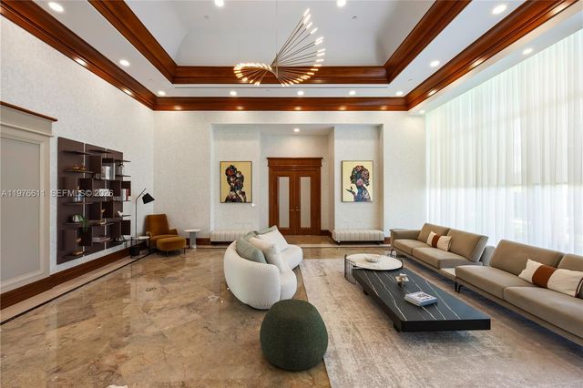 16500 Collins Ave PHE, Sunny Isles Beach, FL 33160