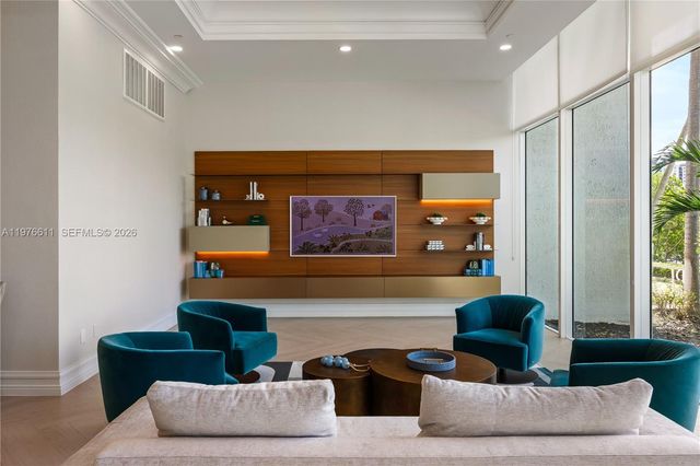 16500 Collins Ave PHE, Sunny Isles Beach, FL 33160