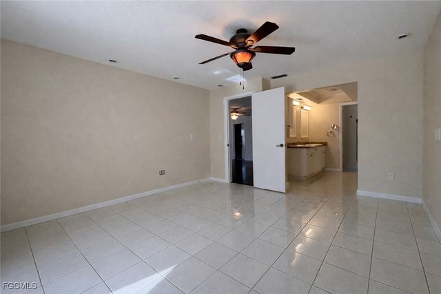 1010 SE 43rd TER, Cape Coral, FL 33904