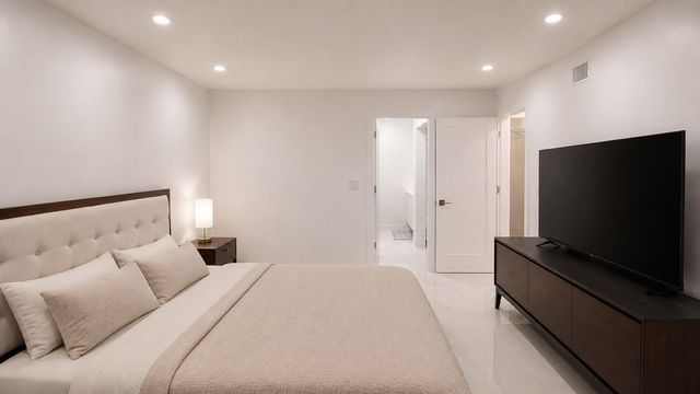 6249 Bay Club Drive 3, Fort Lauderdale, FL 33308