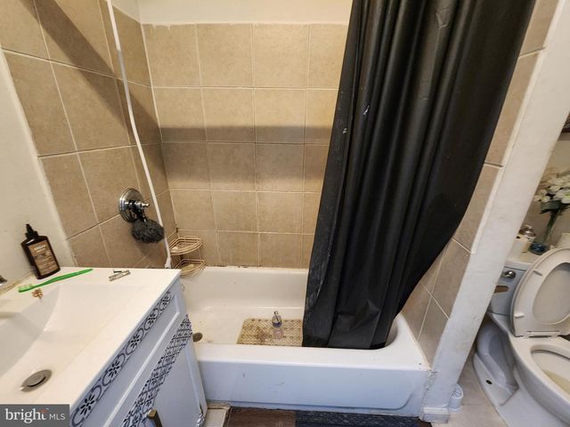 2004 RIDGEHILL AVE, Baltimore, MD 21217
