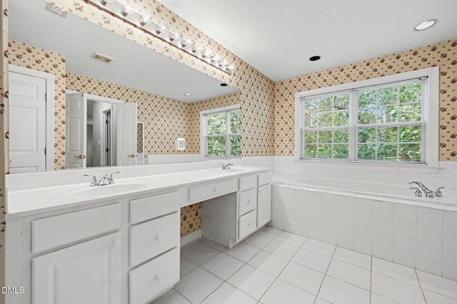 1203 Fairfax Woods Drive, Apex, NC 27502