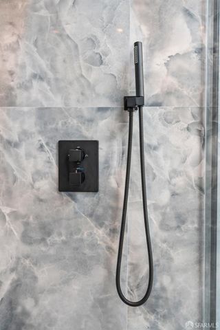 18 Prague Street, San Francisco, CA 94112