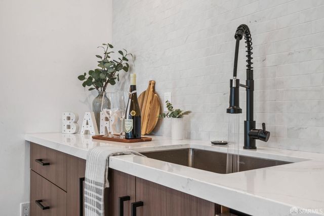 18 Prague Street, San Francisco, CA 94112