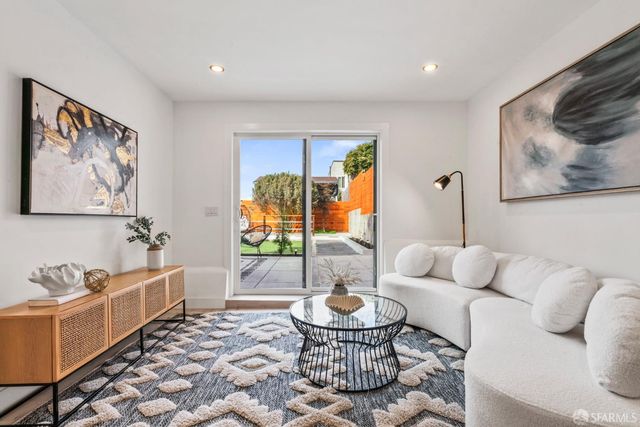 18 Prague Street, San Francisco, CA 94112