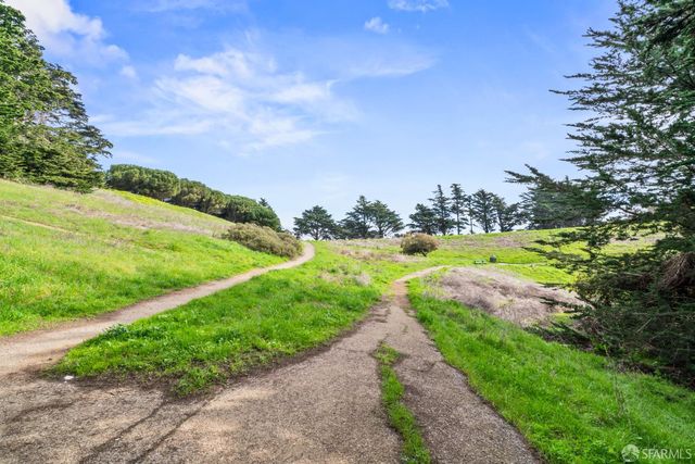 18 Prague Street, San Francisco, CA 94112