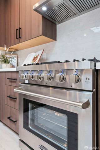 18 Prague Street, San Francisco, CA 94112