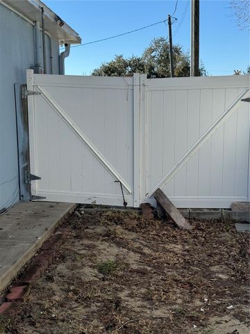 303 BACCARAT COURT, Kissimmee, FL 34759