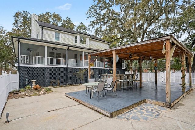 753 Robin Dr., Georgetown, SC 29440