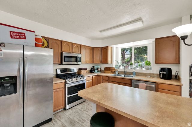 533 W 1850 N, Centerville, UT 84014