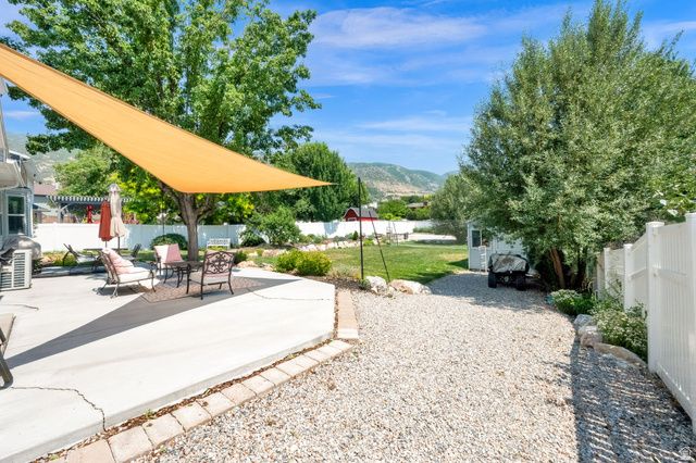 533 W 1850 N, Centerville, UT 84014