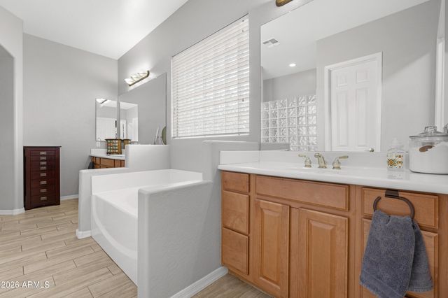 5610 N LYLE Court, Litchfield Park, AZ 85340