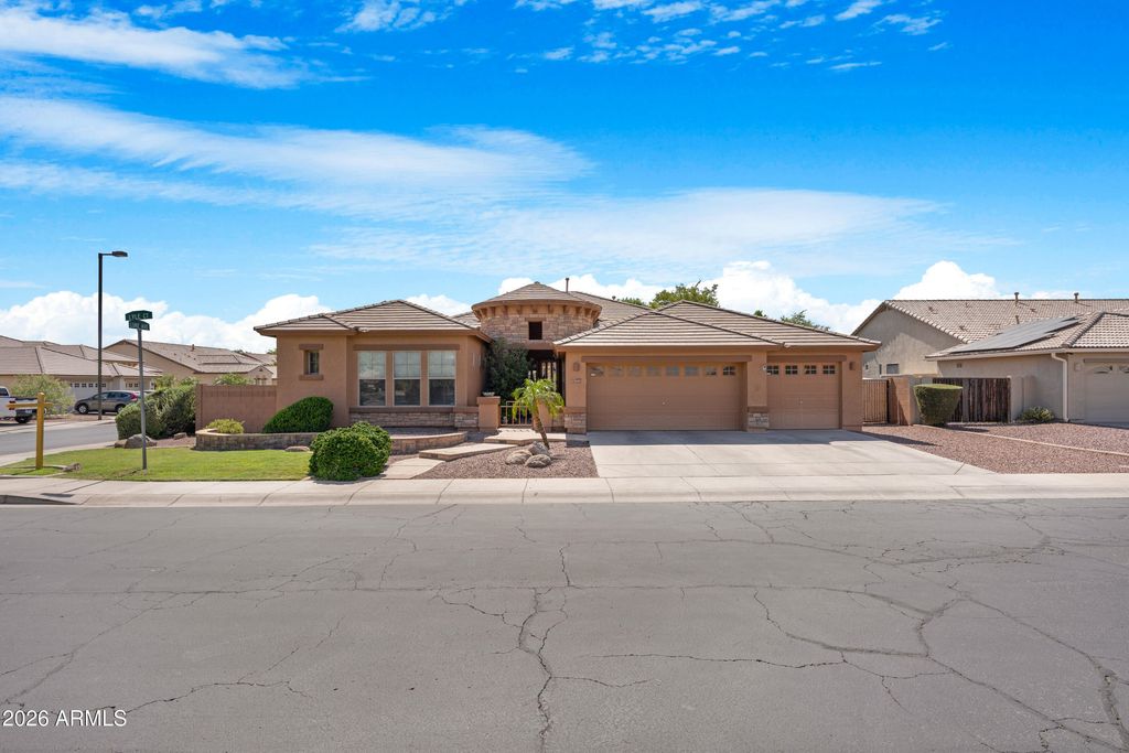 5610 N LYLE Court, Litchfield Park, AZ 85340