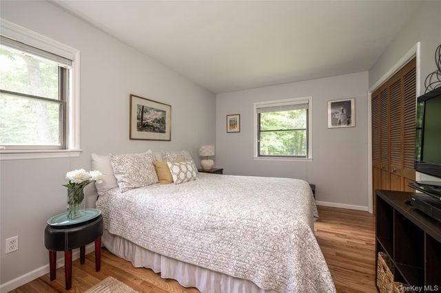 202 S Quaker Lane, Hyde Park, NY 12538