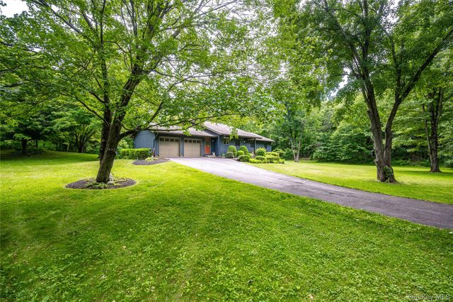 202 S Quaker Lane, Hyde Park, NY 12538