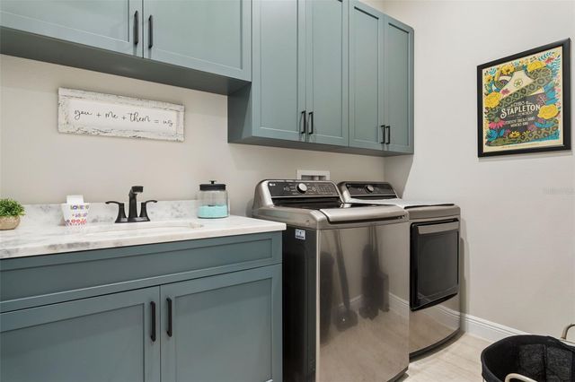 8408 WOODLEAF BOULEVARD, Wesley Chapel, FL 33544